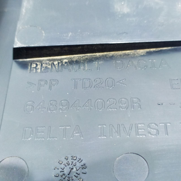 BANDEJA SUPORTE BATERIA  RENAULT SANDERO 1.0 12V 2017 39510