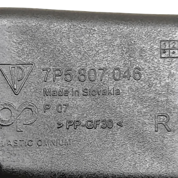 GUIA INFERIOR TRASEIRO DIREITO PARA CHOQUE TRASEIRO  PORSCHE CAYENNE S 4.8 T 2011 190531