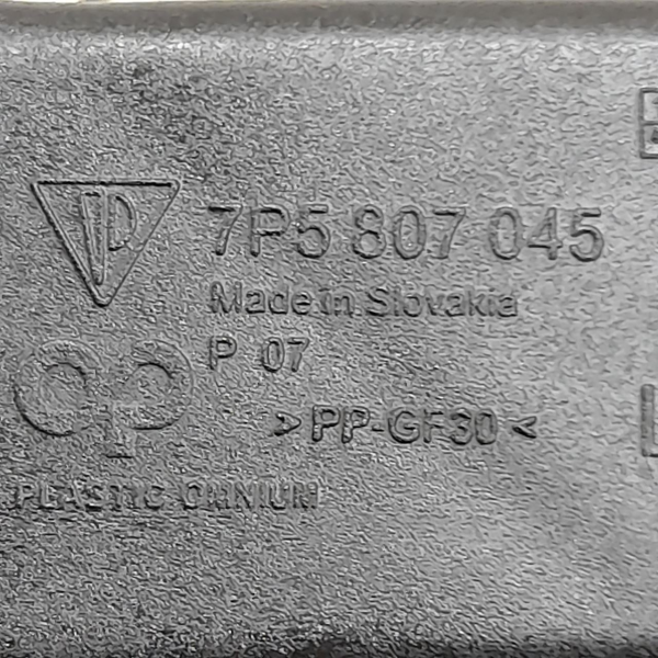 GUIA INFERIOR TRASEIRO DIREITO PARA CHOQUE TRASEIRO  PORSCHE CAYENNE S 4.8 T 2011 190534