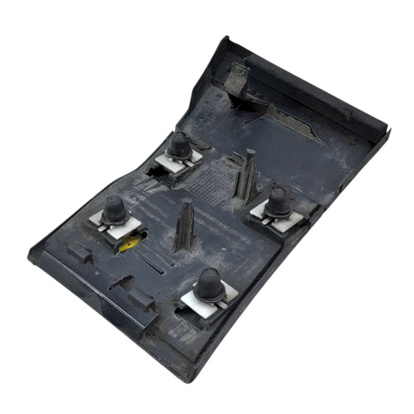 ACABAMENTO INFERIOR PARA LAMA DIREITO  PORSCHE CAYENNE S 4.8 T 2011 189965