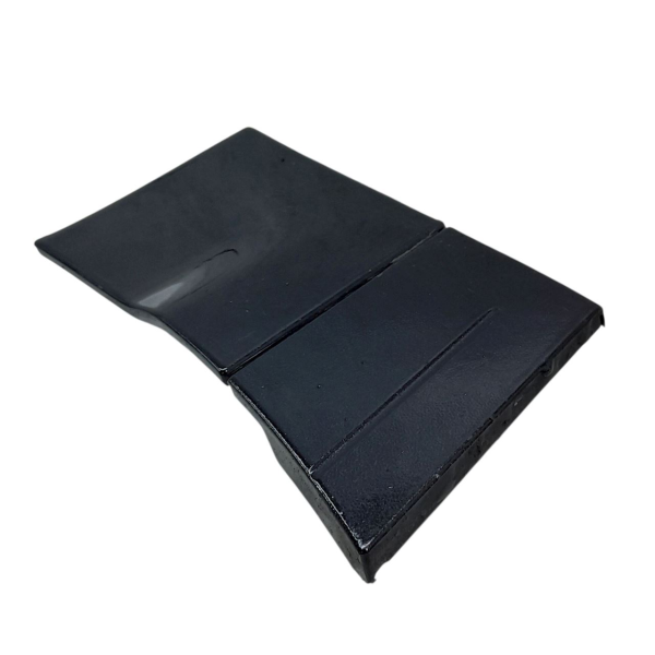 ACABAMENTO INFERIOR PARA LAMA DIREITO  PORSCHE CAYENNE S 4.8 T 2011 189965