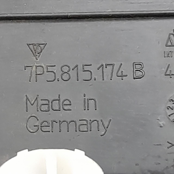 ACABAMENTO INFERIOR DIREITO PAINEL  PORSCHE CAYENNE S 4.8 T 2011 189966