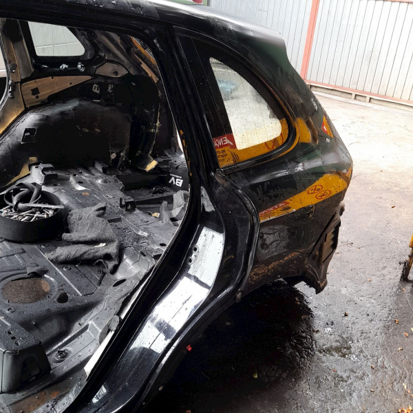 LATERAL ESQUERDA PORSCHE CAYENNE S 4.8 T 2011 V1689 - P22