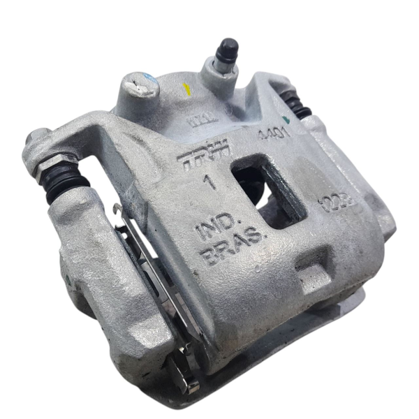 PINÇA DIANTEIRA ESQUERDA NISSAN KICKS 2024    205286