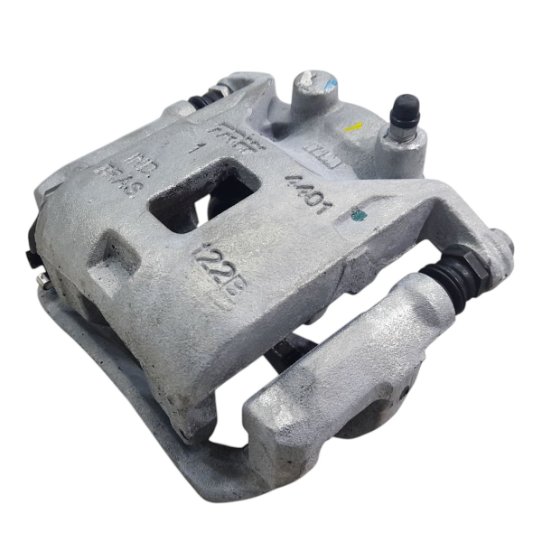 PINÇA DIANTEIRA ESQUERDA NISSAN KICKS 2024    205286