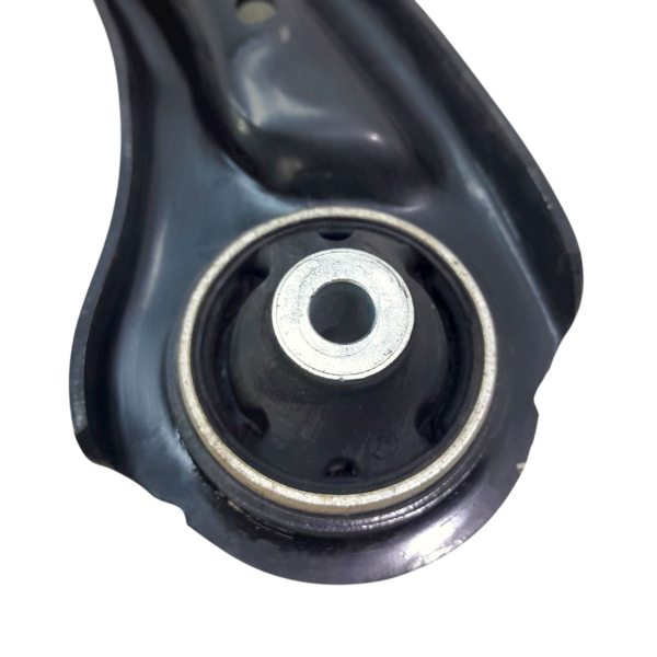 BANDEJA DIANTEIRA ESQUERDA GM ONIX 2023    206645