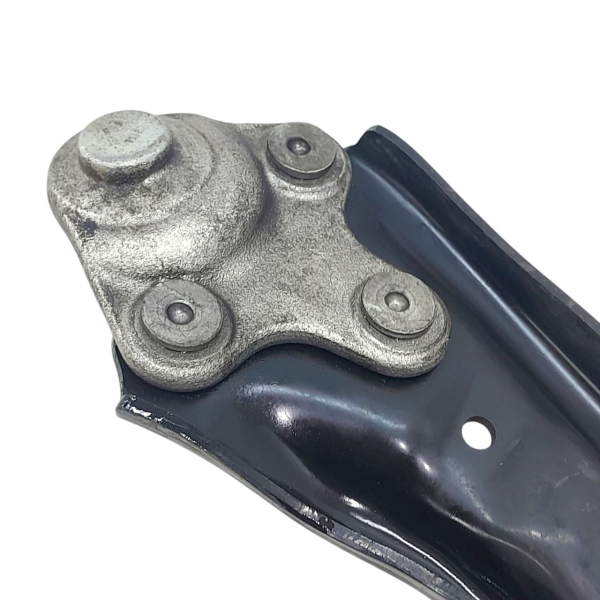 BANDEJA DIANTEIRA ESQUERDA GM ONIX 2023    206645