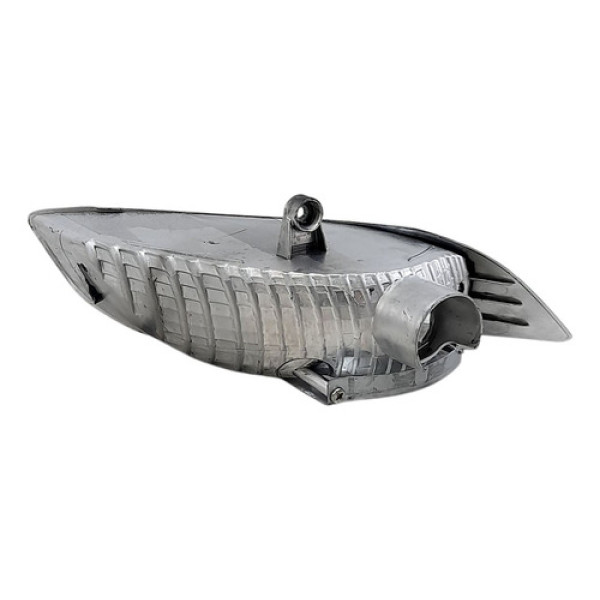 Refletor Luz Farol Esquerdo  Gm Tracker Premier 1.4  2019 18