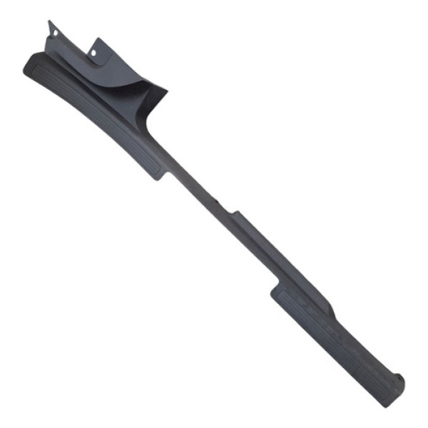 Soleira Porta Dianteira Traseira Direita  Fiat Linea Dual 1. Não Informado