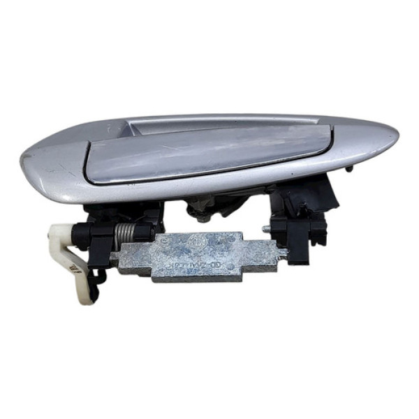 Maçaneta Externa Porta Traseira Esquerda  Fiat Linea Dual 1. Não Informado