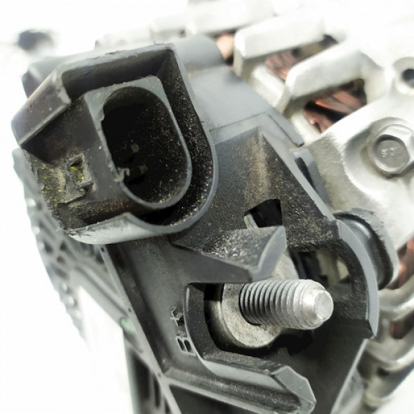 Alternador Ford New Fiesta 2012    106837