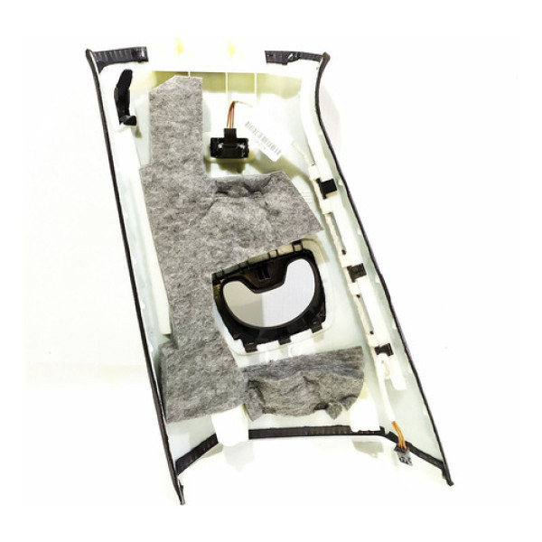 Capa Superior Coluna Central Direita Bmw 750i Ya81 2015 3876 Não Informado