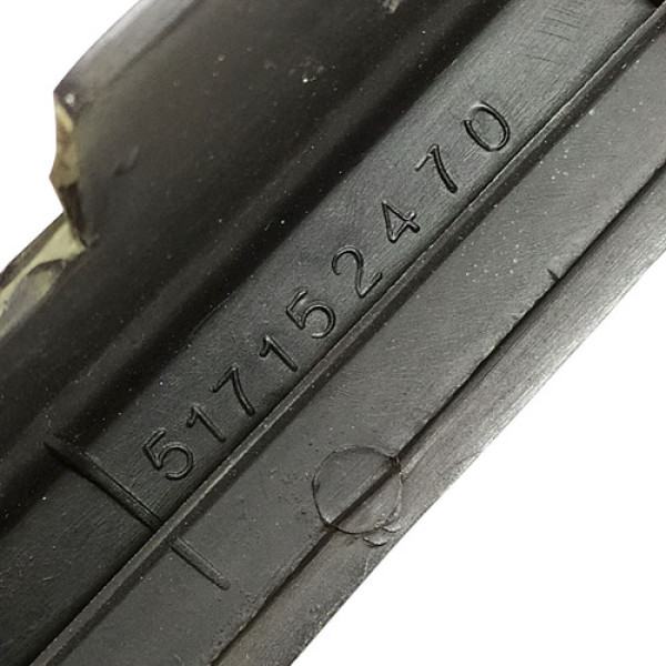 Acabamento Externo Esquerdo Coluna Para Brisa  Fiat Siena 1. Não Informado