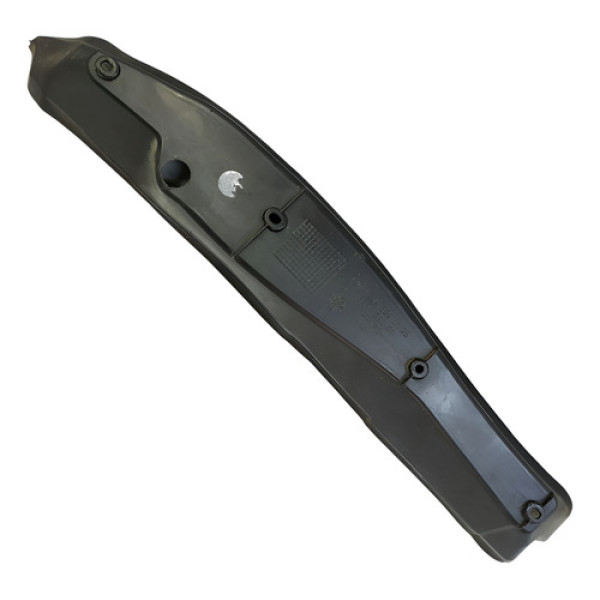 Defletor Interno Para Lama Esquerdo  Mercedes-benz C 200k 1. Não Informado