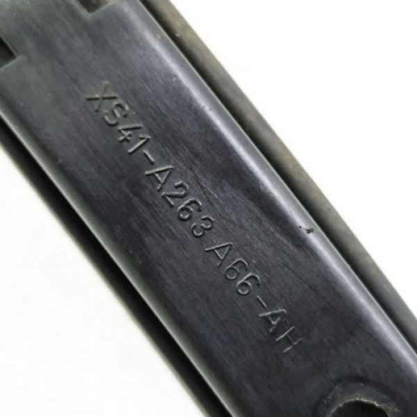 Guia Canaleta Vidro Porta Traseira Direita Ford Focus 1.8 16