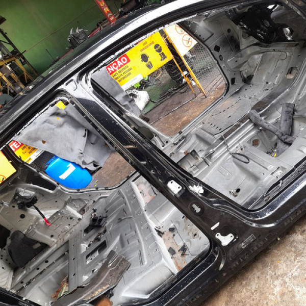 Caixa Ar Pé Coluna Central Direita  Mercedes-benz B200 2.0 2