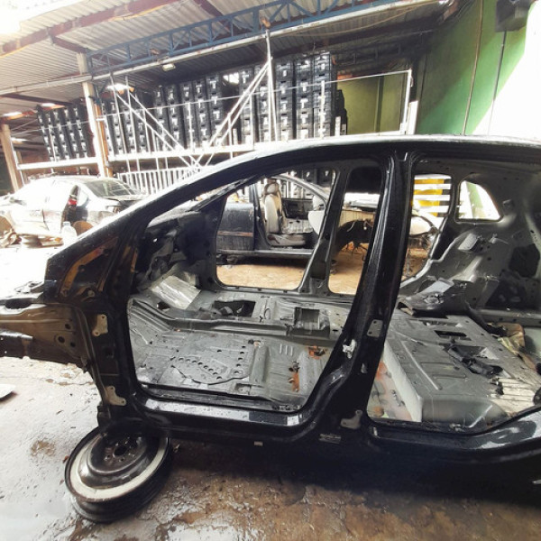 Caixa Ar Pé Coluna Central Esquerda  Mercedes-benz B200 2.0 