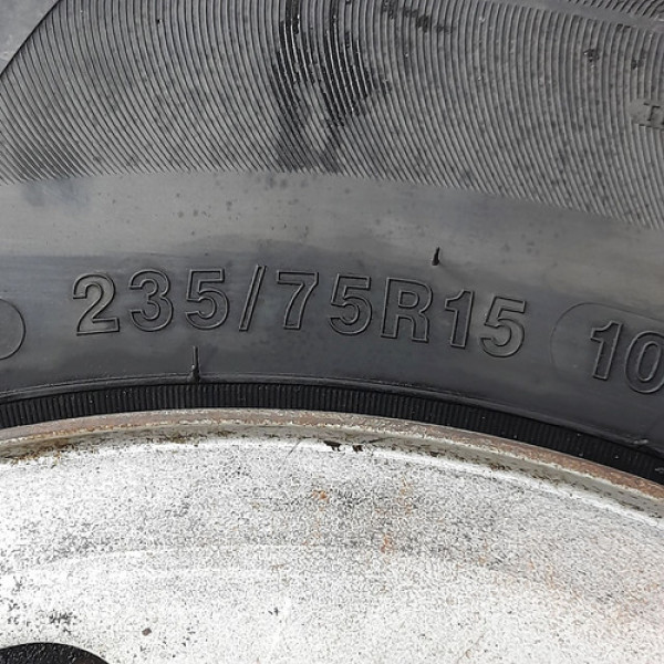 Roda Dianteira Direita Gm S10  2.4  2002 V1750 - P39 Não Informado