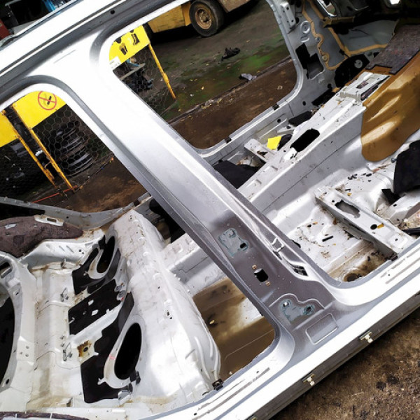 Caixa Ar Coluna Central Direito  Mercedes-benz C 200k  2009  Não Informado