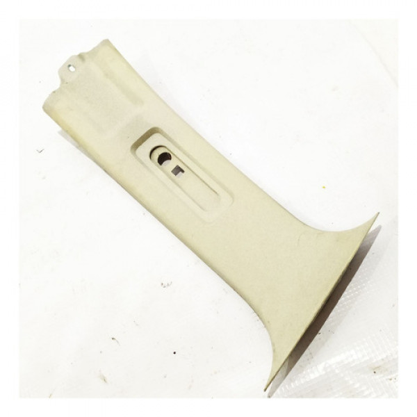 Capa Superior Coluna Central Direita Fiat Idea 1.4  2012 846