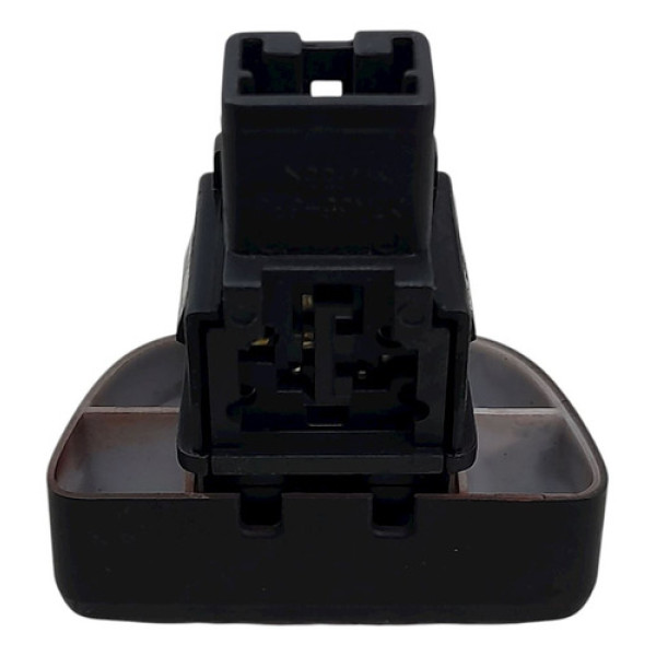 Botão Pisca Alerta Nissan March 2012    204113 Não Informado