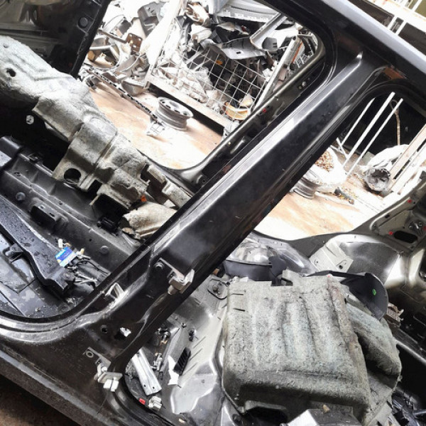 Caixa Ar Pé Coluna Central Esquerda  Fiat Stilo 1.8 16v 2004