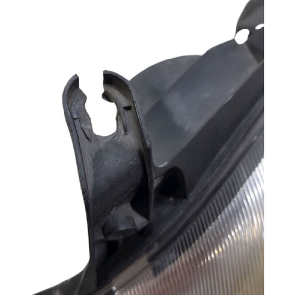 Farol Esquerdo Gm Corsa Sedan 1.8 2003 V1744 - P16 Direito/passageiro