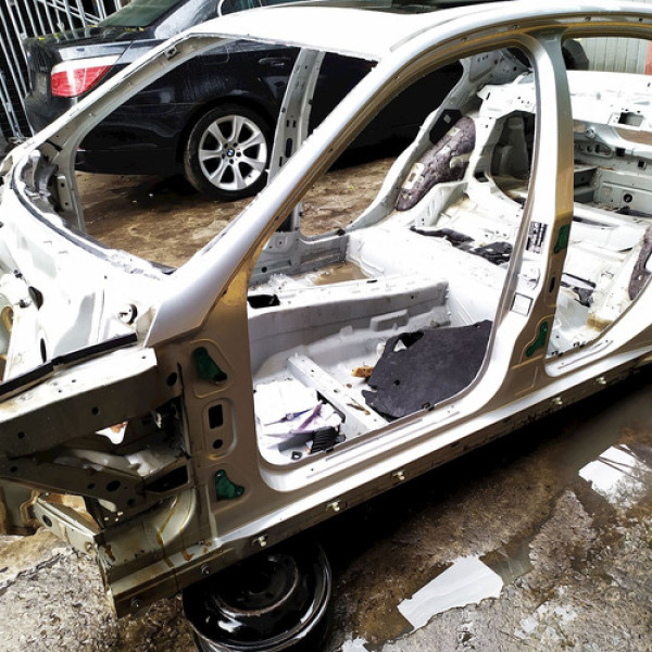 Caixa Ar Pe Coluna Central Esquerdo Mercedes-benz C 200k  20 Não Informado