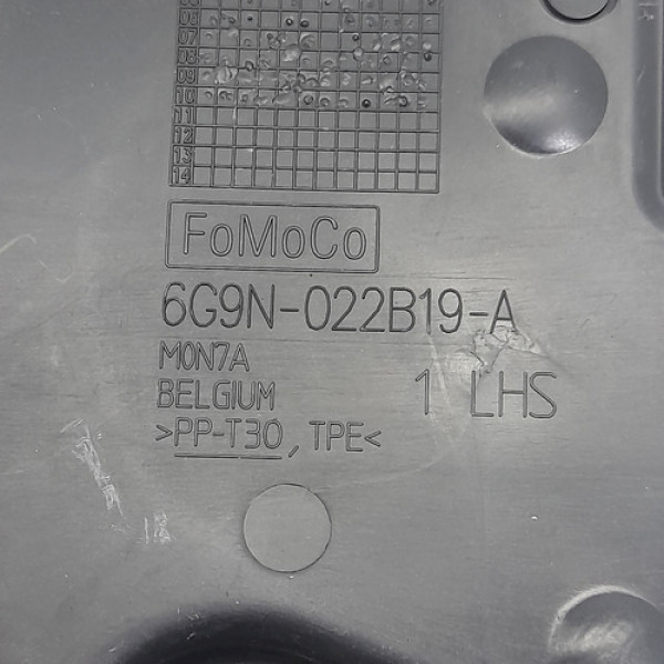 Acabamento Inferior Esquerdo Churrasqueira Volvo Xc60 3.0t D