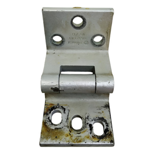 Dobradiça Inferior Tampa Traseira  Vw Saveiro 1.6 2013 19579