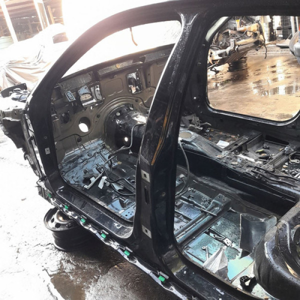 Caixa Ar Pé Coluna Central Esquerda  Bmw 550i 4.8  2009 1971 Não Informado