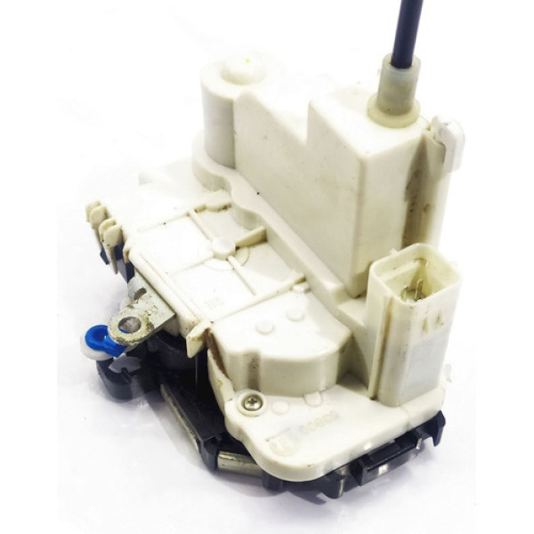 Fechadura Porta Dianteira Esquerda Fiat Cronos 1.8 16v At 20