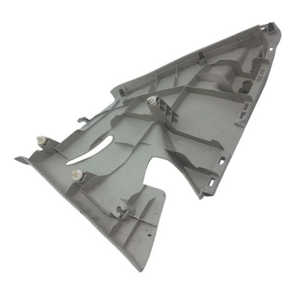 Acabamento Coluna Traseira Esquerda  Nissan Tiida 1.8 2011 2