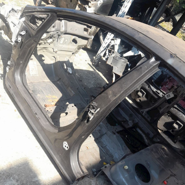 Caixa Ar Pé Coluna Central Esquerda Ford Fiesta 2013    1858
