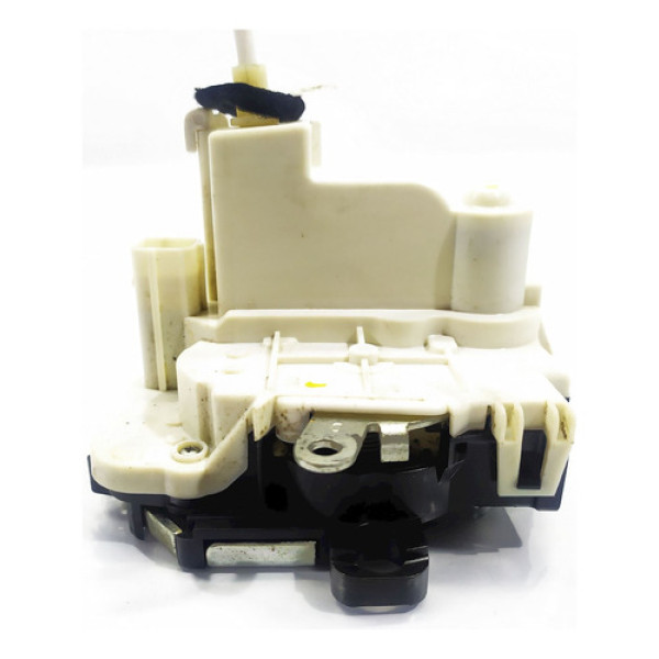 Fechadura Porta Dianteira Direita Fiat Cronos 1.8 16v At 201 Não Informado