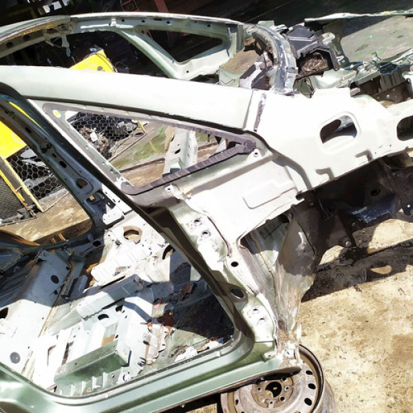 Caixa Ar Pé Coluna Central Direita  Fiat Idea  Adv 1.8 8v 20 Não Informado