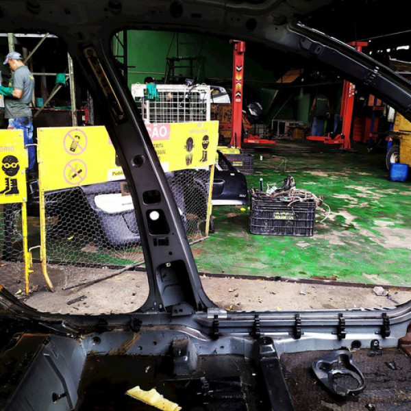 Caixa Ar Pé Coluna Esquerda Peugeot 206 1.4 Sw 2006 93956