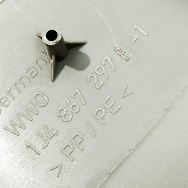 Capa Inferior Coluna Central Esquerda Vw Golf Sr 2000    103