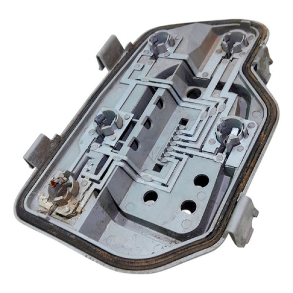 Circuito Lanterna Direita  Vw Polo 1.6 2003 204675 Direito/passageiro Não Informado