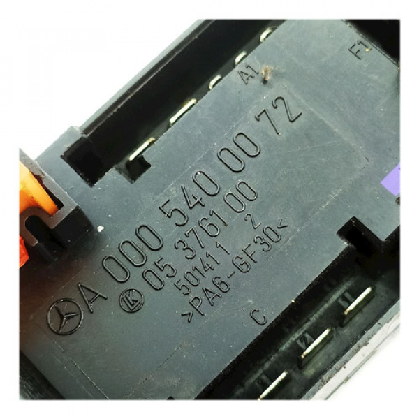 Caixa Fusível Mercedes A320    122799