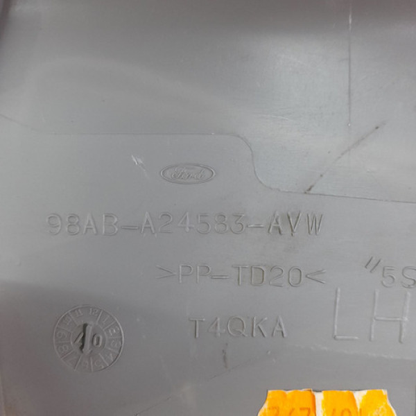 Acabamento Superior Coluna Central Esquerda Ford Focus 2.0 H