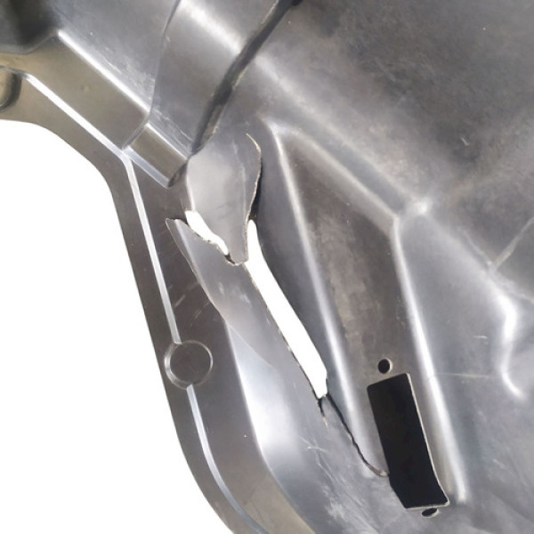 Capa Proteção Linha Combustível Duto Freio Mercedes-benz B20