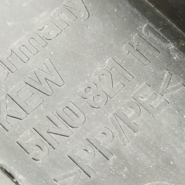 Acabamento Caixa De Roda Direita Vw Tiguan 2012    4919