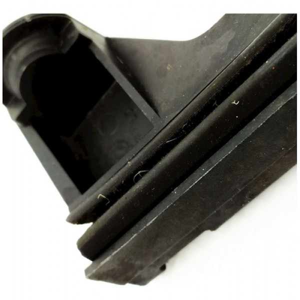 Guia Canaleta Vidro Dianteira Direita Fiat Idea 1.4  2012 84