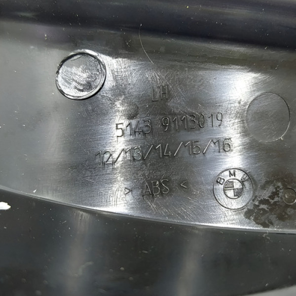 Moldura Pé De Coluna Dianteira Esquerda Bmw 750i Ya81 2015 3 Não Informado