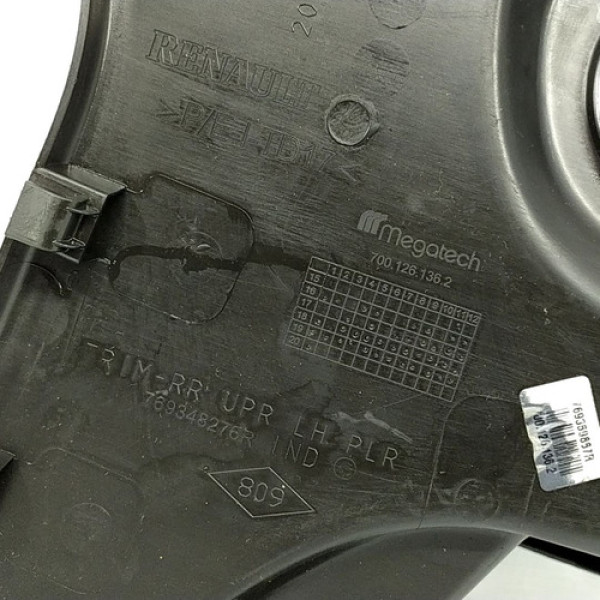 Suporte Direito Bagagito Tampão Traseiro Renault Kwid 1.0 20 - Não Informado