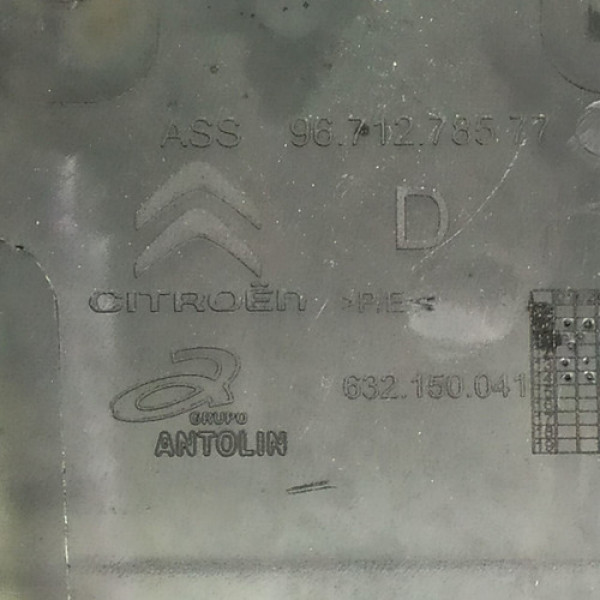 Capa Inferior Direita Coluna Central C3 Picasso 2015 81415