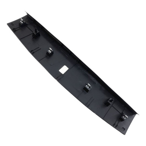 Moldura Interna Central Vidro Vigia Gm Tracker Premier 1.4  