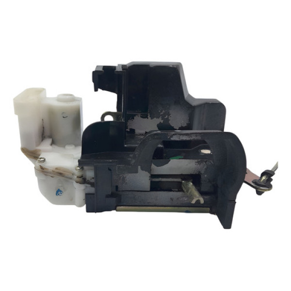 Fechadura Porta Dianteira Esquerda  Fiat Siena 1.3  2004 198 - Não Informado