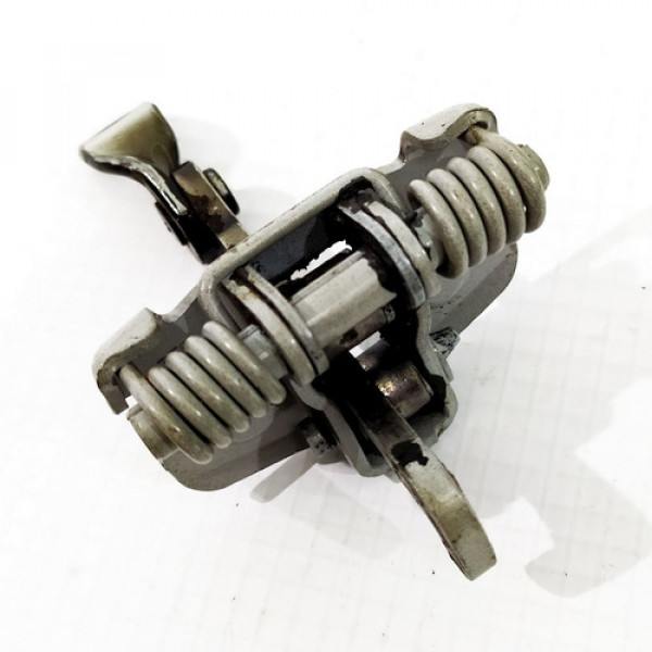 Limitador Porta Dianteira Direita Peugeot 206 2007 112558